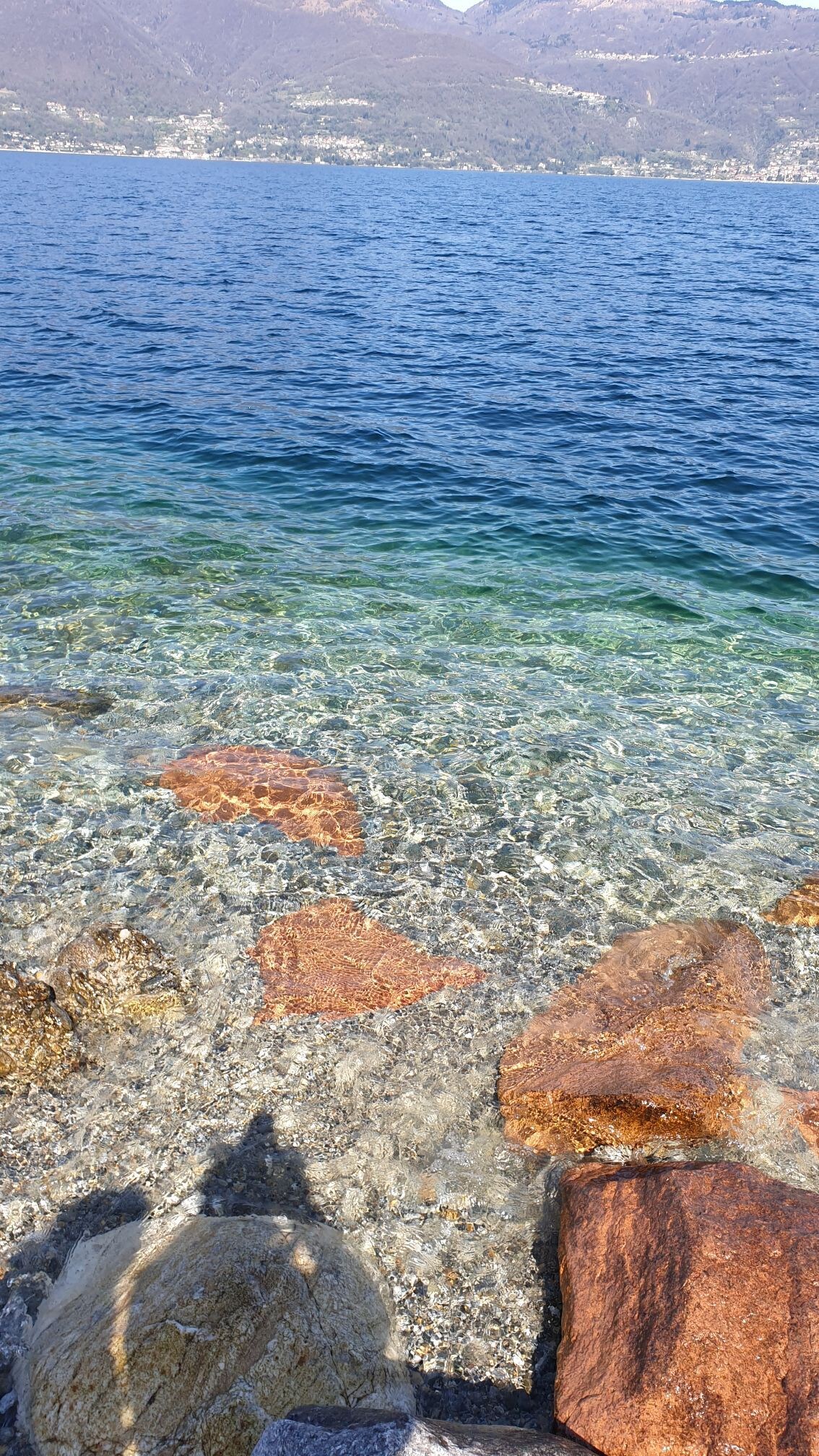 秋季公寓，可欣赏美丽的湖景