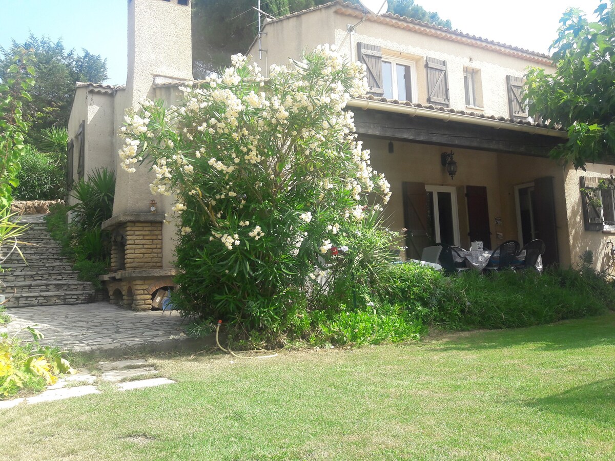 Villa avec piscine proche de Hyères et Toulon