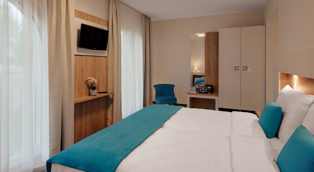 酒店-养老保险公司海滨区（ Lindau am Bodensee ） ，双人房，舒适Plus ，带马桶和淋浴间