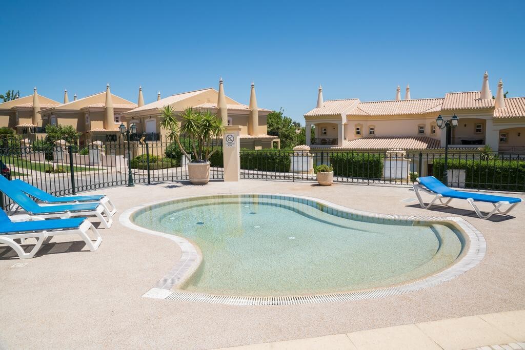 可爱的别墅，位于拉各斯的5星级度假村，可使用泳池！