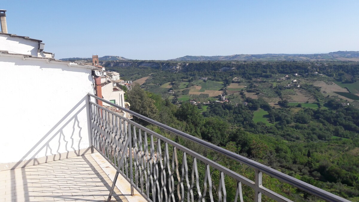 Rooftop appartment w. big terrasse and great views