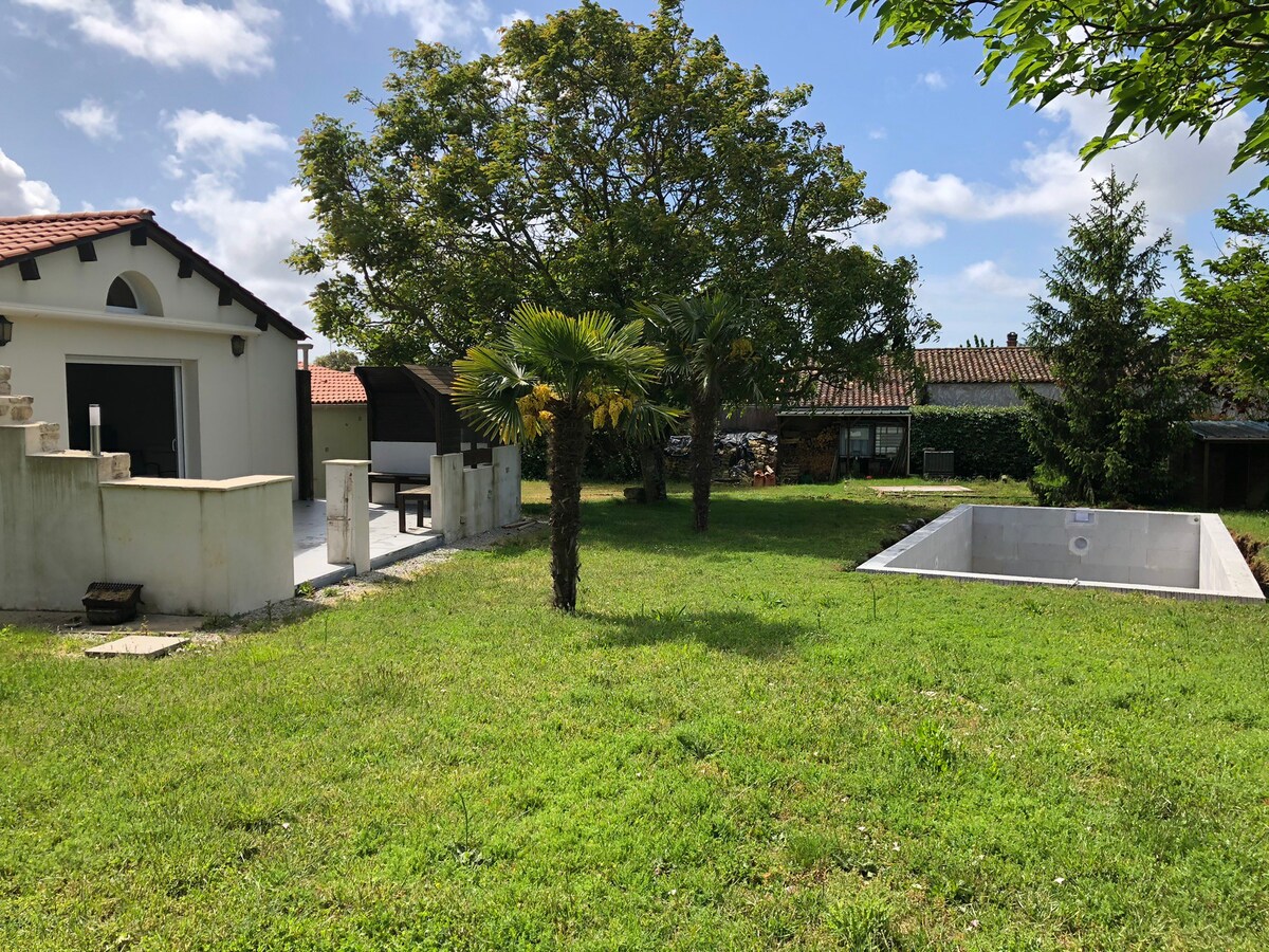 Maison avec piscine chauffée