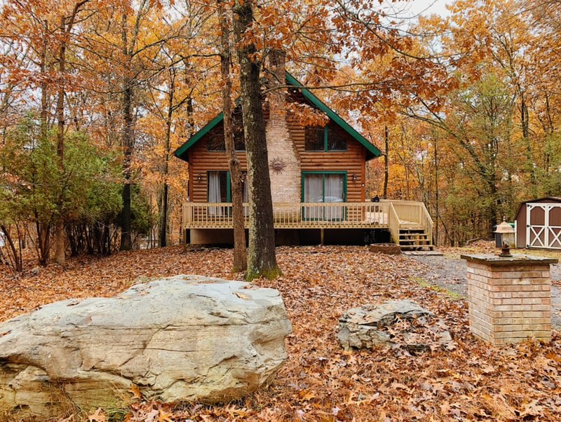 Chic Pocono Cabin - Near Bushkill Falls & Water Gap