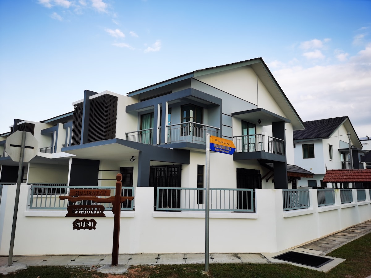 Pesona Suri Homestay - Batu Pahat