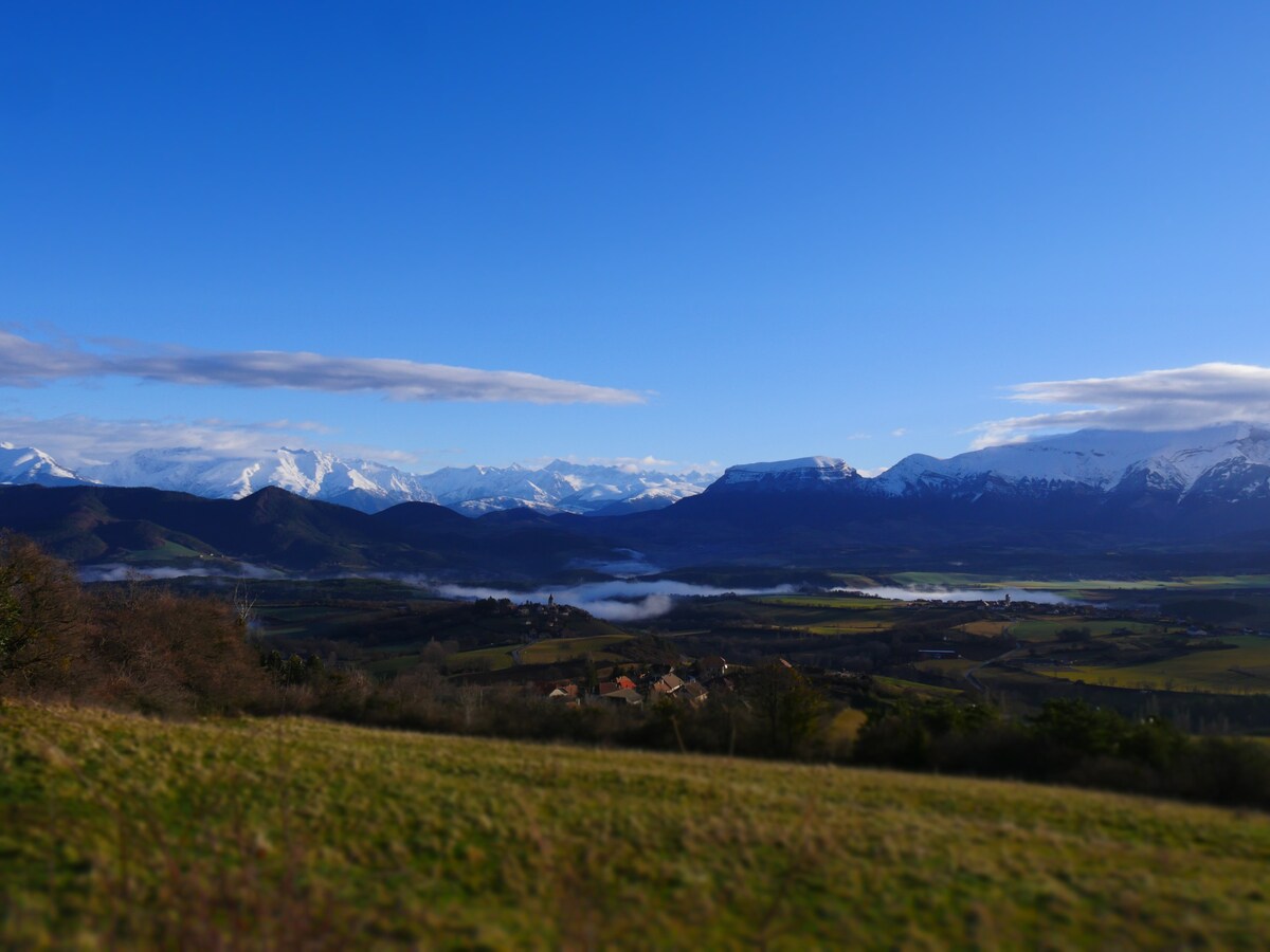 Vercors Trièves安静的单间公寓，可欣赏壮丽的景色