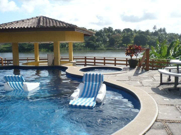 Casa com pool em Guarapari/ES