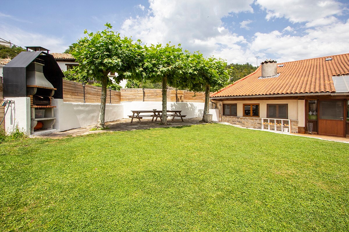 Casa Maestro,  tu casa rural en el pirineo navarro