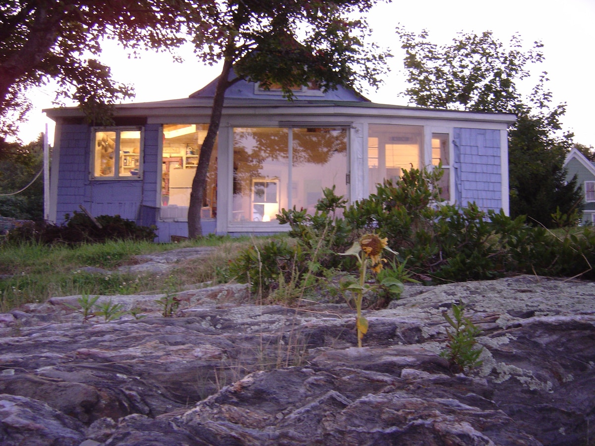 Sandpiper Cottage, Oceanfront, Cliff Island, Maine