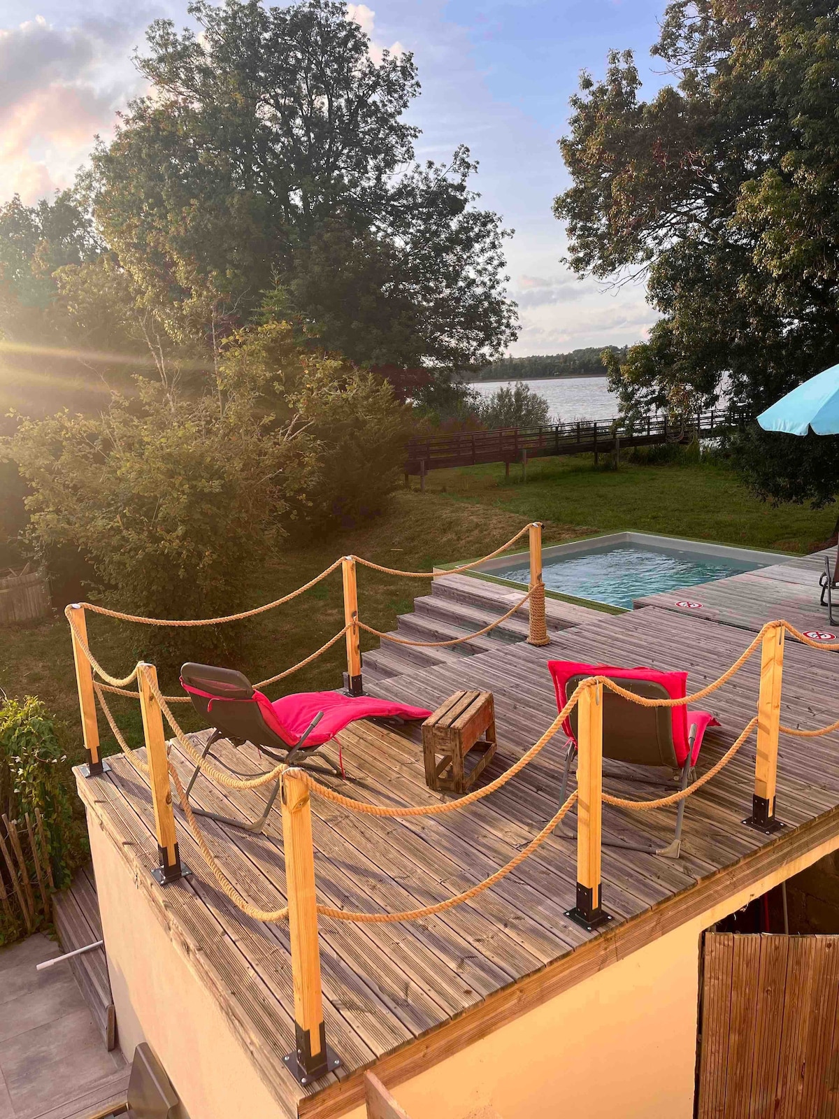 Maison 3 ch piscine au bord de la Dordogne