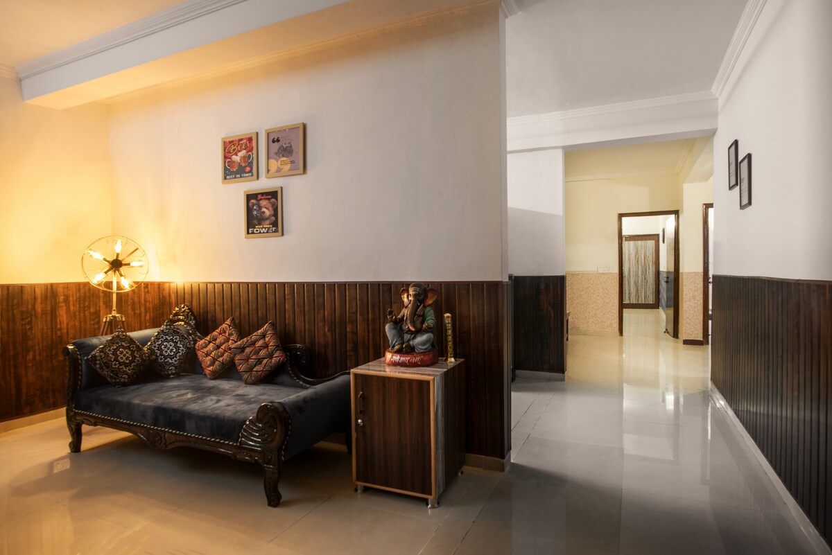 Rajpur路宽敞漂亮的3卧室民宿