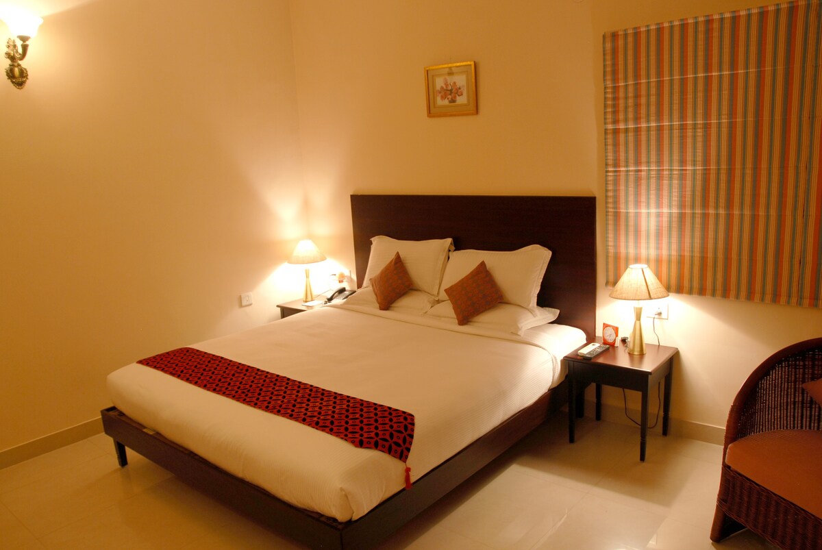 Luxury Executive Rooms on CBD Down Town, M.G. Road