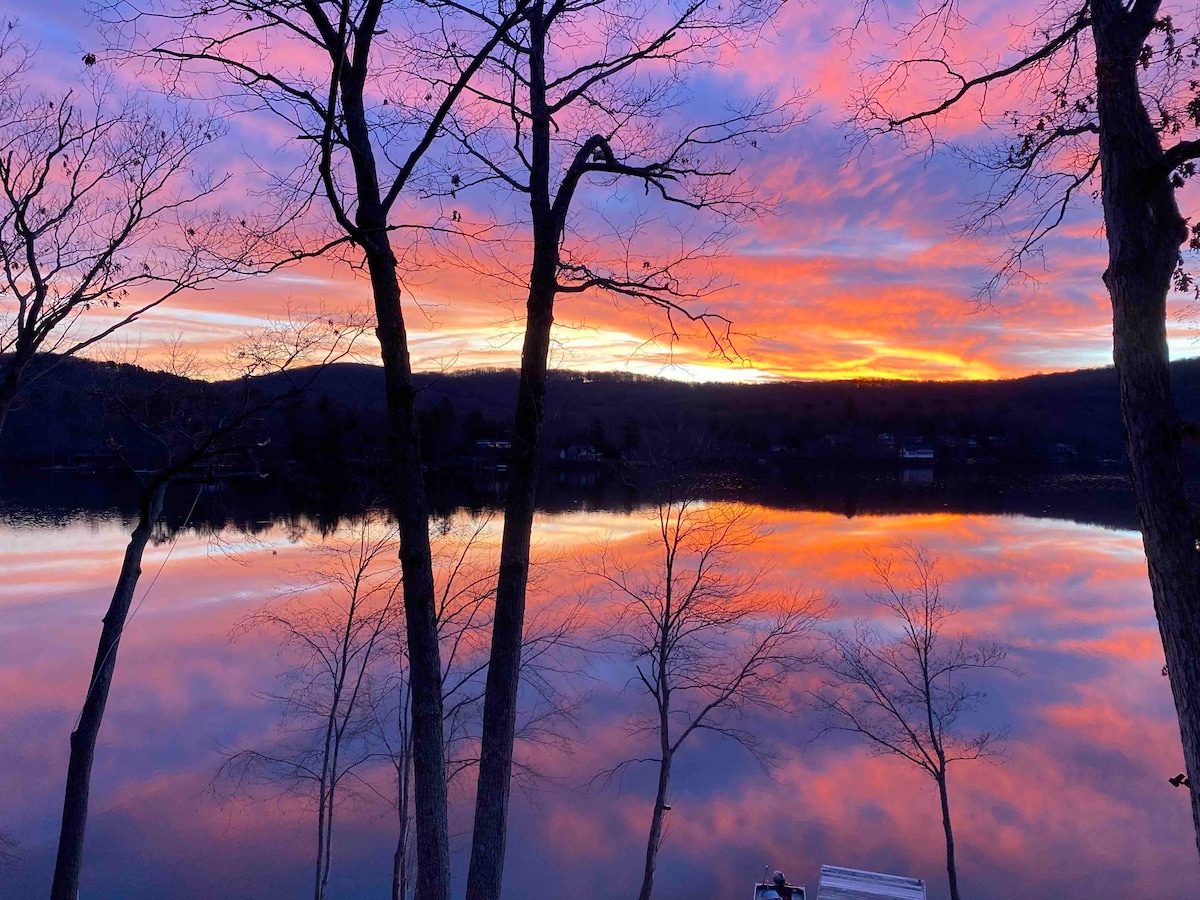 Sunrise Lake House