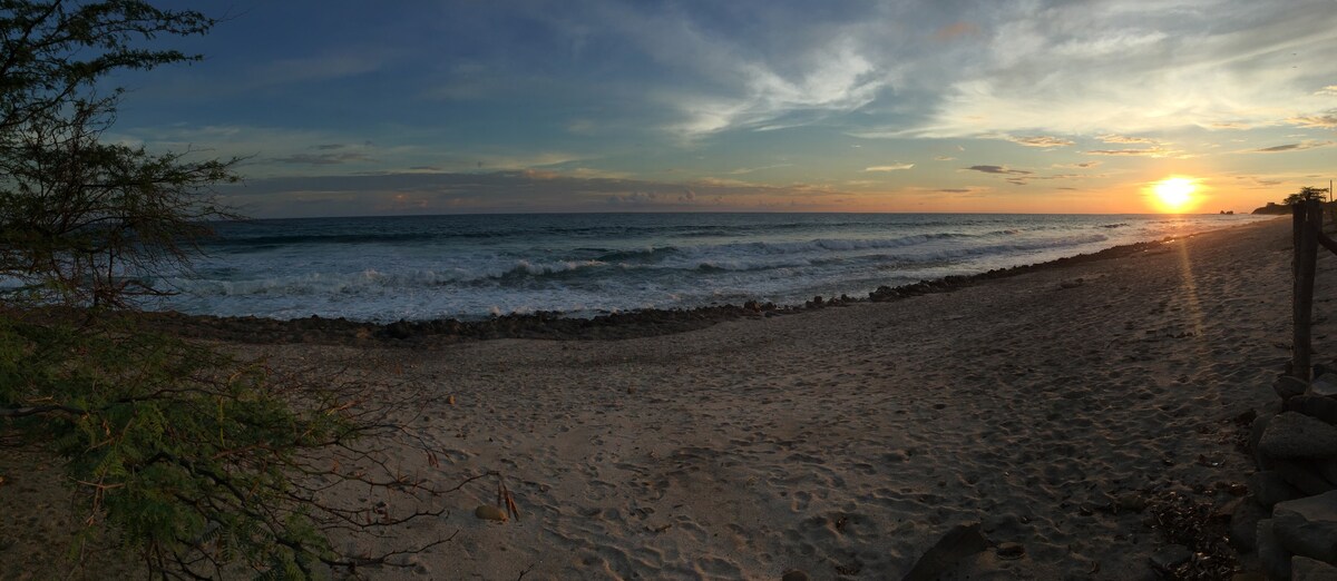 Alma Libre del Sol, Playa Santana -海滨