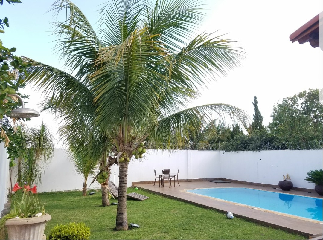 美丽的房子，带泳池，靠近Praia Clube