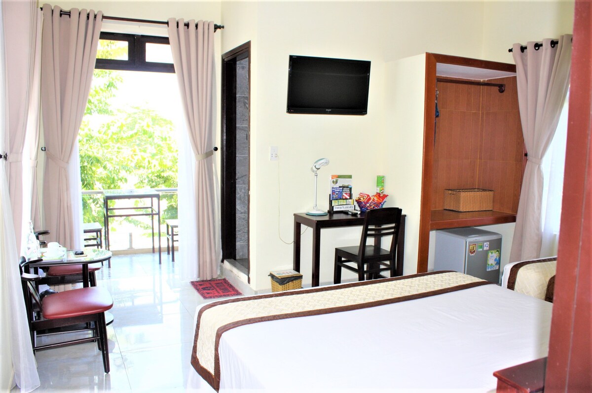 deluxe tripple with balcony,GreenBud,Hoi An center