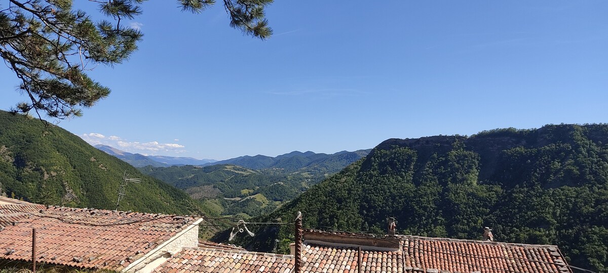 Casa Con Vista a Cerreto di Cagli-Animali Ammessi