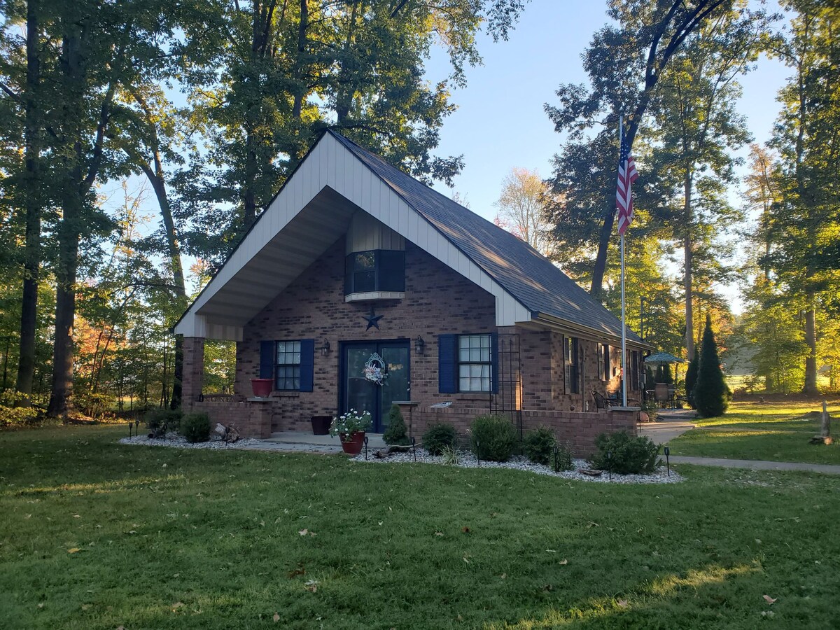 Driftwood Cottage near Lake Cumberland