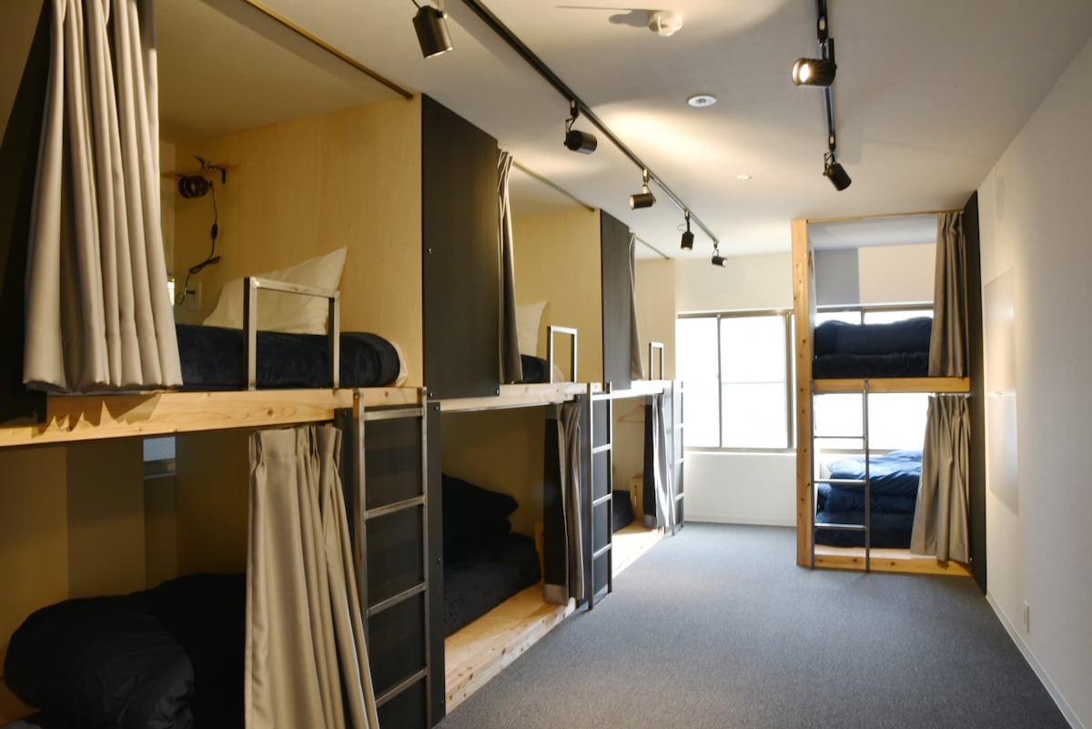 「Tamaki」「二楼客房」（每天仅限一组）本酒店推荐高知市中心的家庭和团体游客。