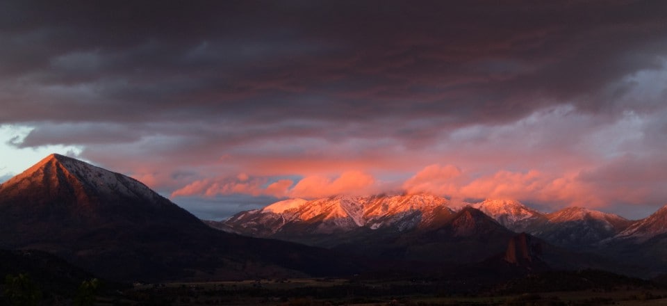 Last Frontier Lodge on scenic West Elk Loop