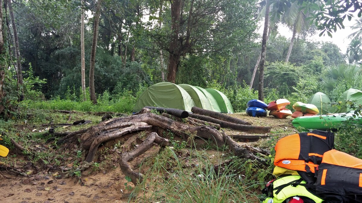 KayakBoy: Camp Next To River Bank