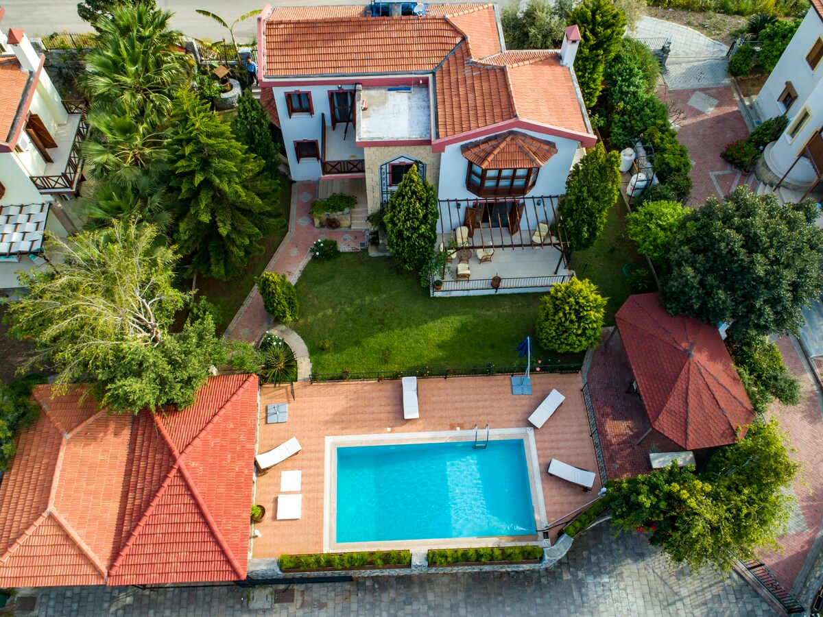 4 bedroom luxury villa Bellapais, Kyrenia, Cyprus