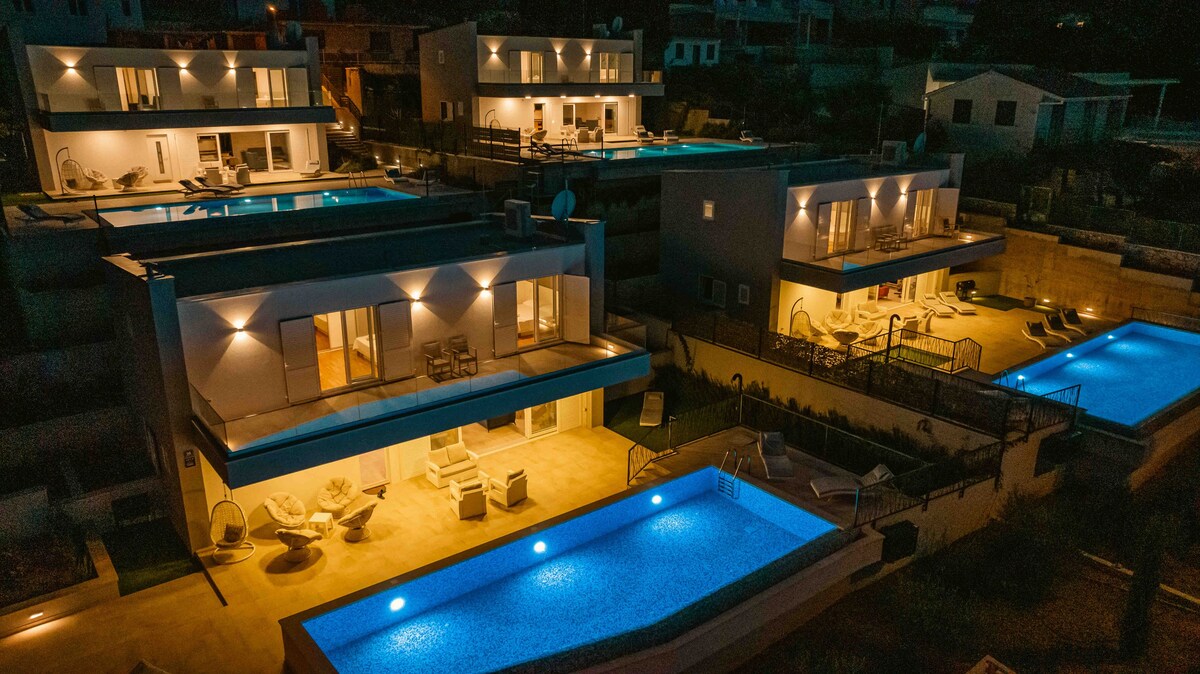 Luxury Blue Villa Diamond with Private Pool Vis