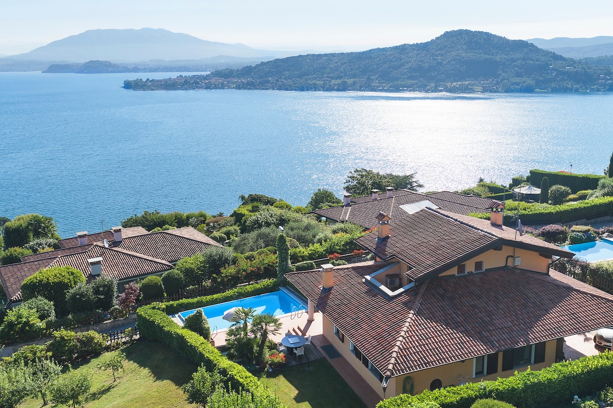 Lake Villa Belvedere with view and pool