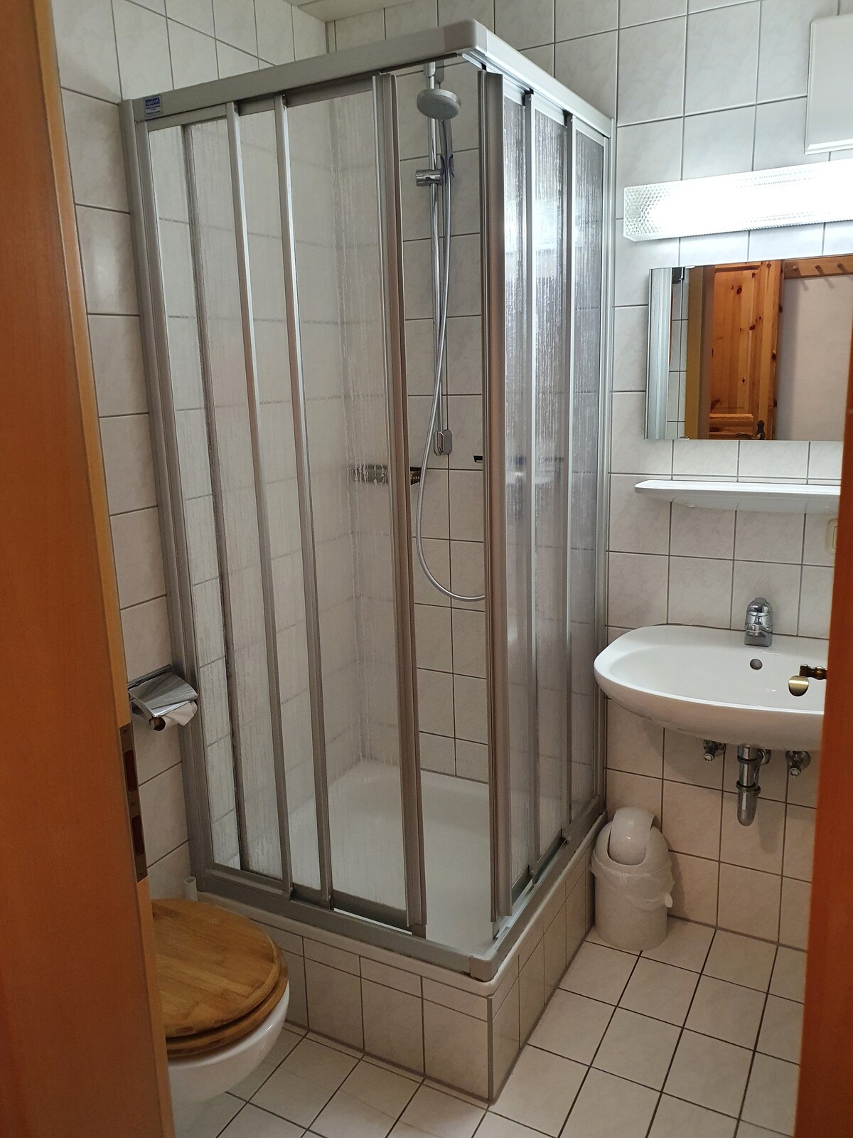 Berghaus Hinterreute - 9号带淋浴和厕所的房间
