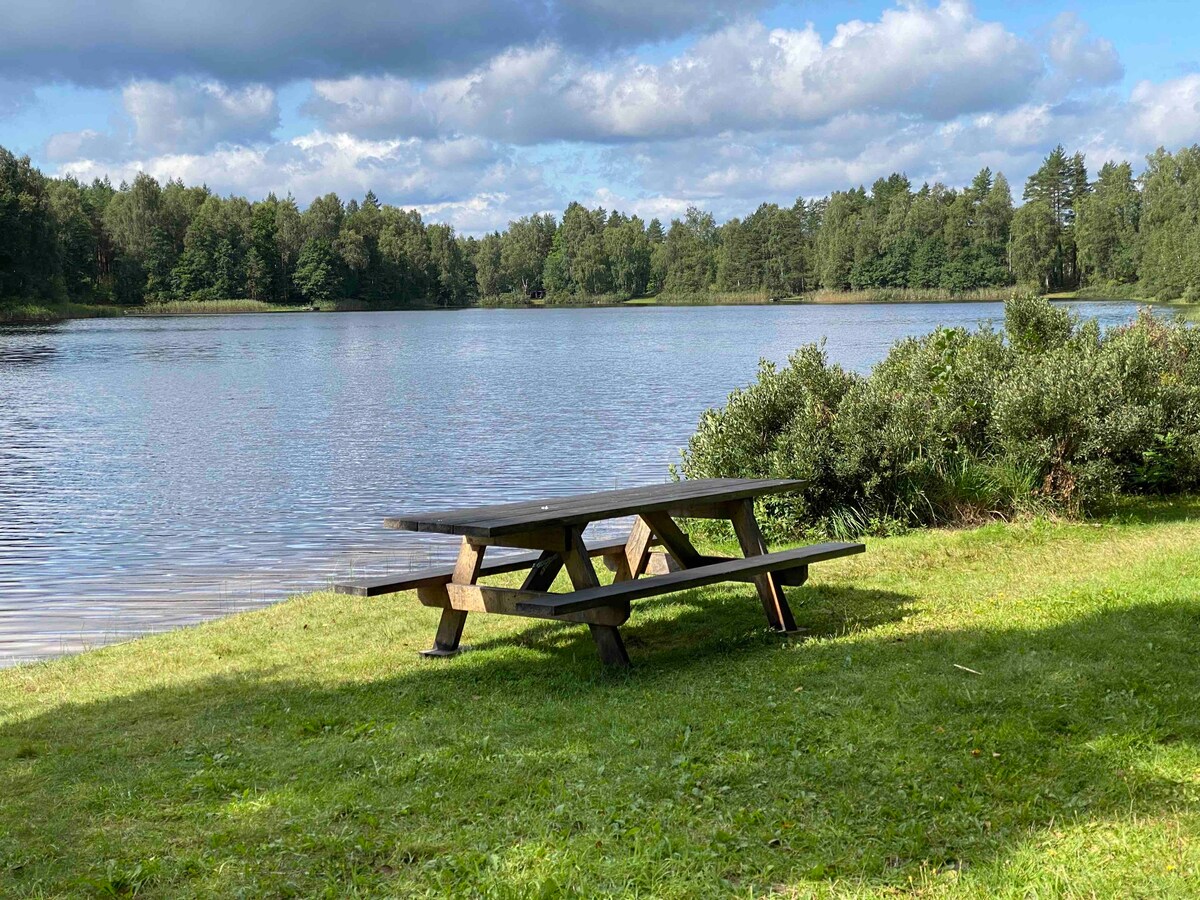 Dannäs eget hus med stor bastu och stor tomt