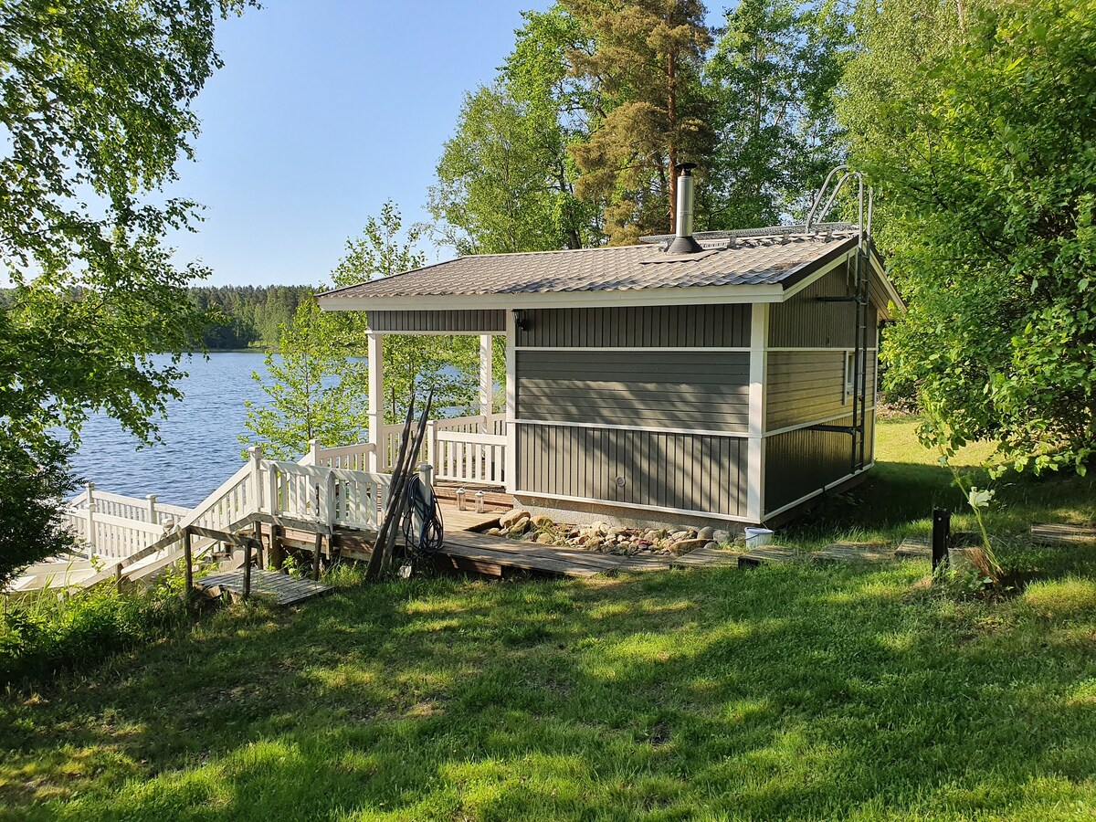 塞马的乡村小屋和湖畔桑拿