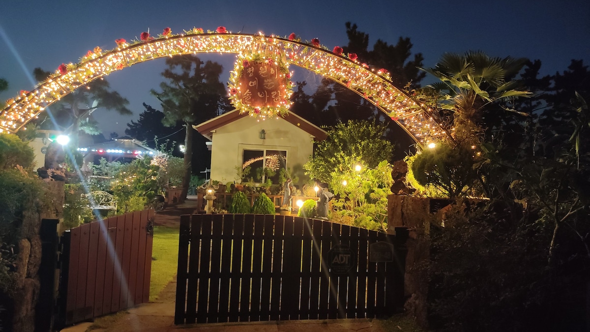 清清川济州岛Hyeopjae -环保的Solvaram House ，充满了美丽的花园和♡气味
两周，一个月，一岁。