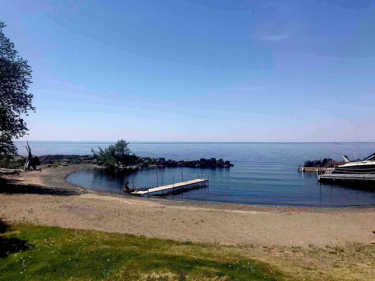 Lac St-Jean海滩度假木屋