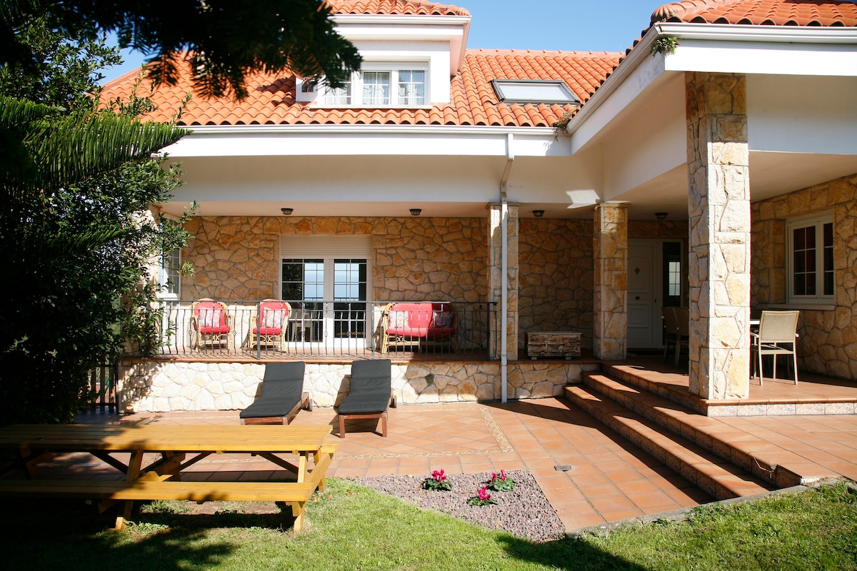 Chalet con magníficas vistas al mar.