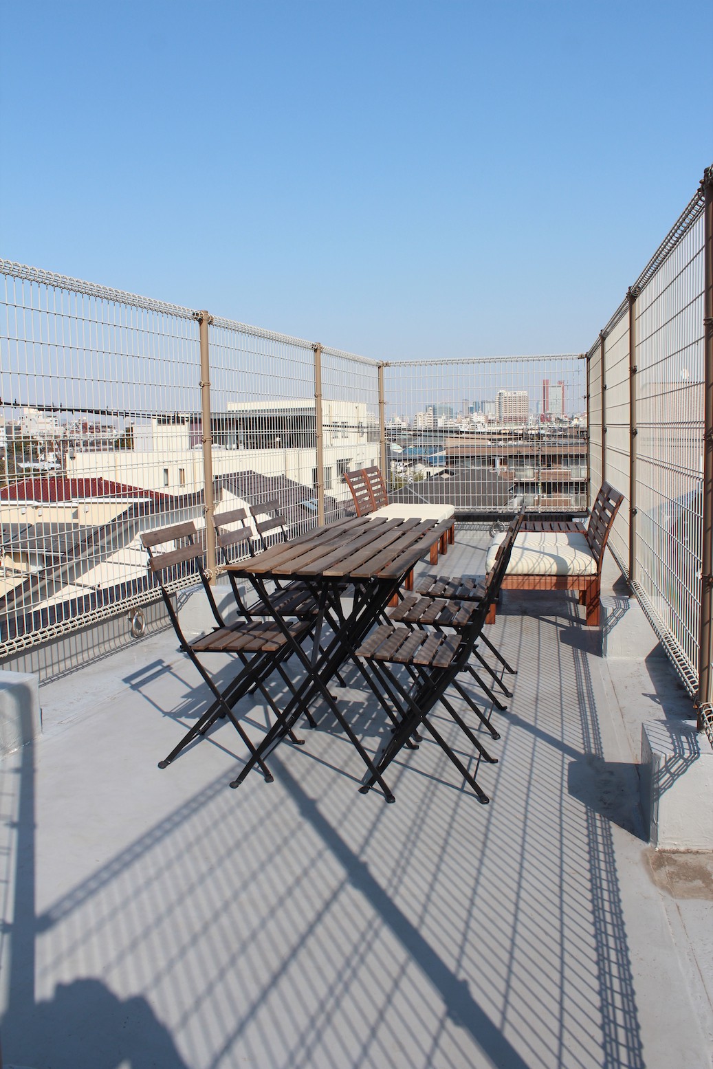 Stylish Apartment in Tokyo with Rooftop & Blue Sky