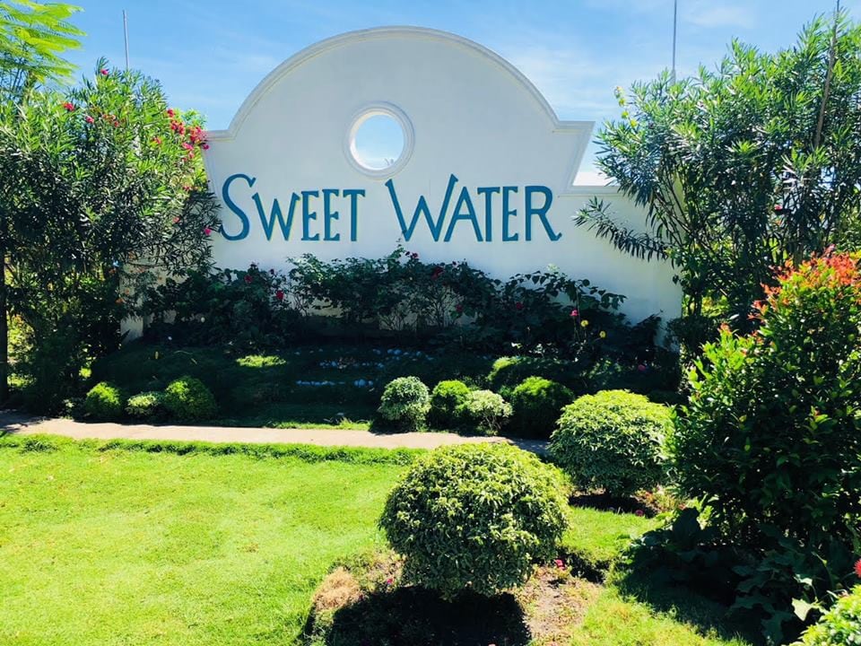 SweetWater度假村空调房，带泳池通道