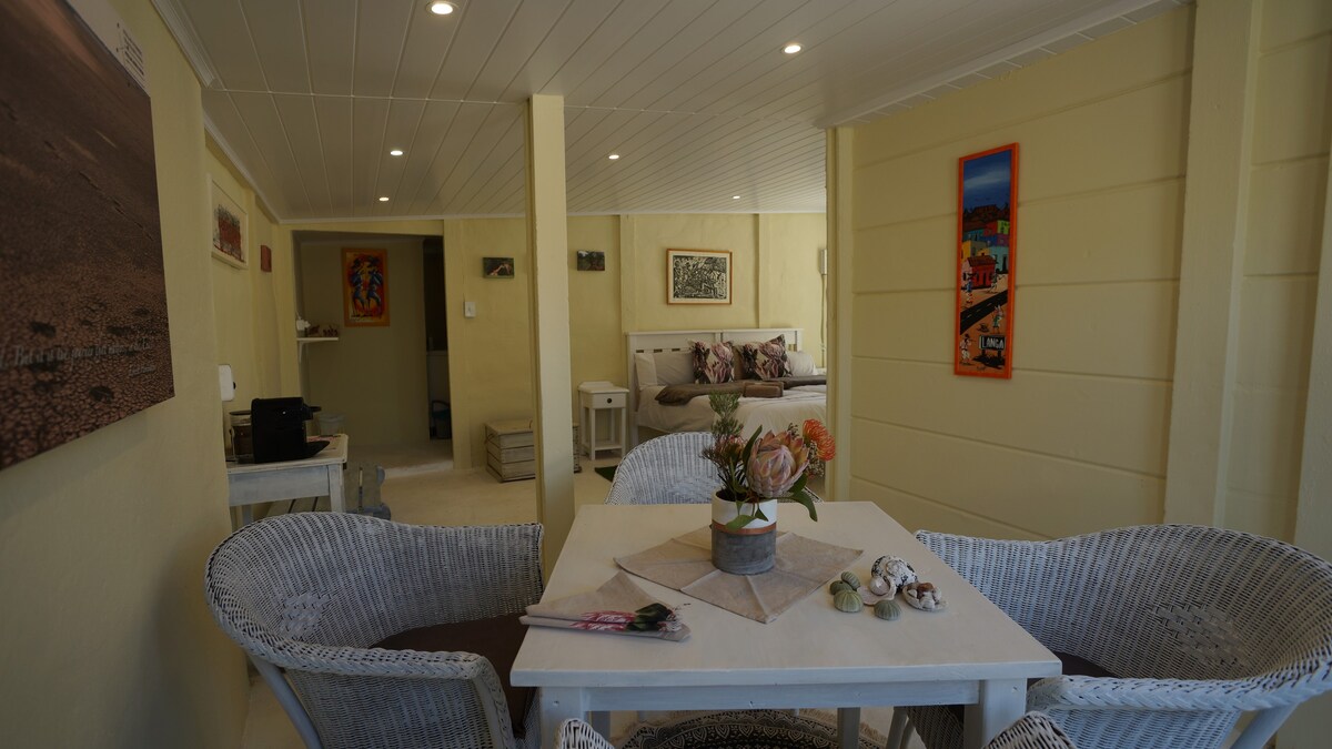 Stellar Overberg Travellers Lodge Family Cottage