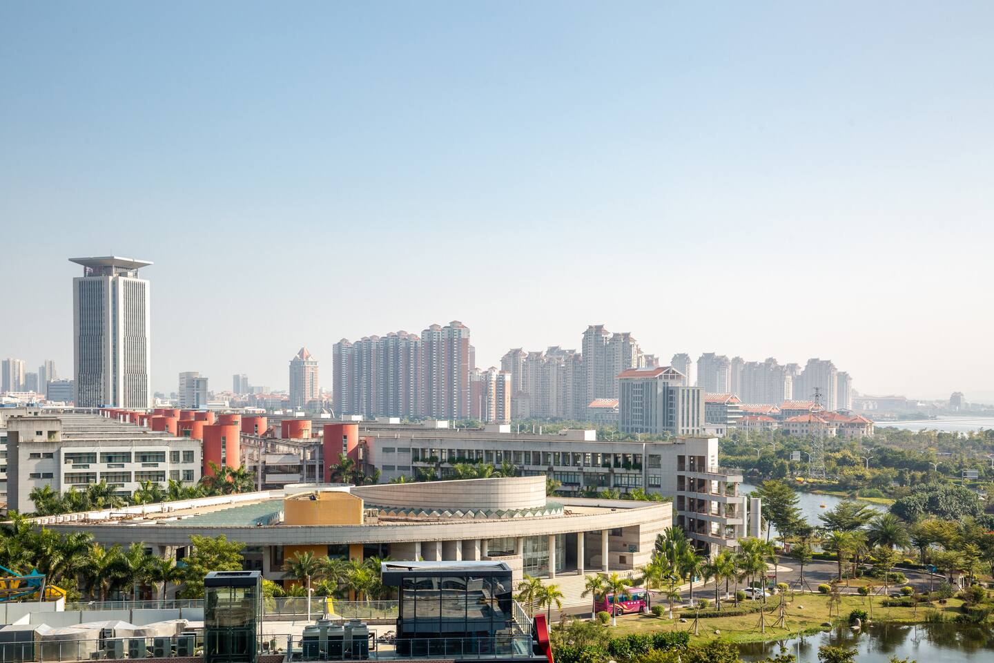 厦门北站集美华侨大学万科云城大学城站brt 小清新50大屏电视大床舒适