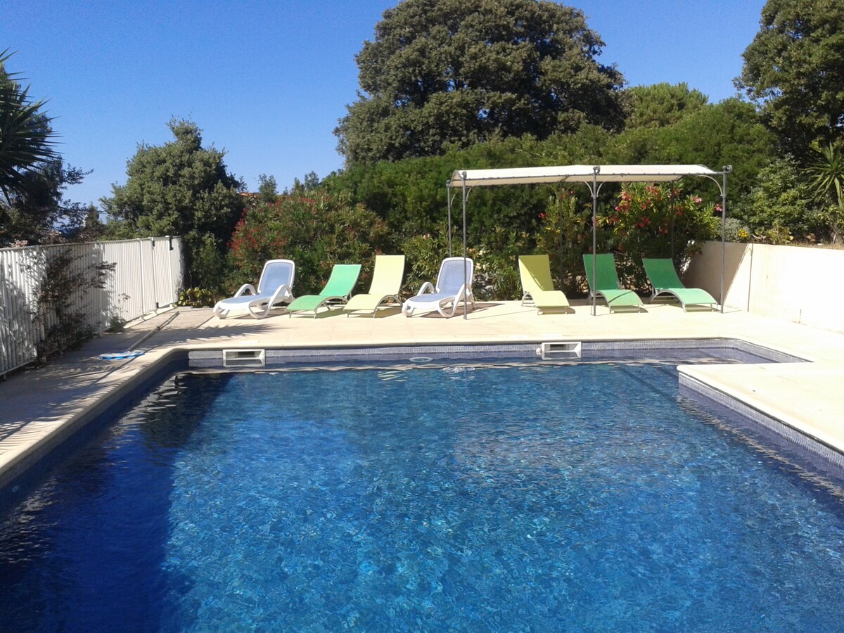 Calvi别墅带泳池的舒适2间客房
