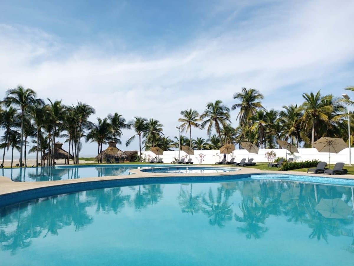 「带有Acapulco Diamante海滩俱乐部的全新公寓」