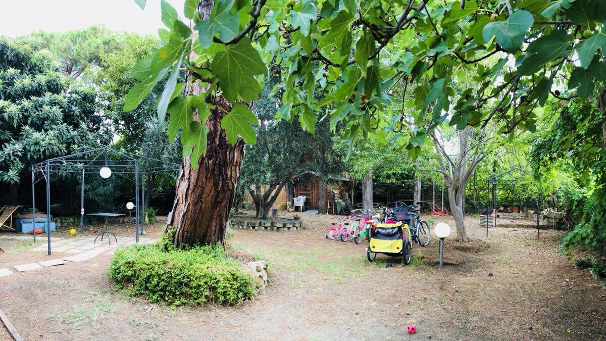 Villa con giardino a S. Severa per famiglie