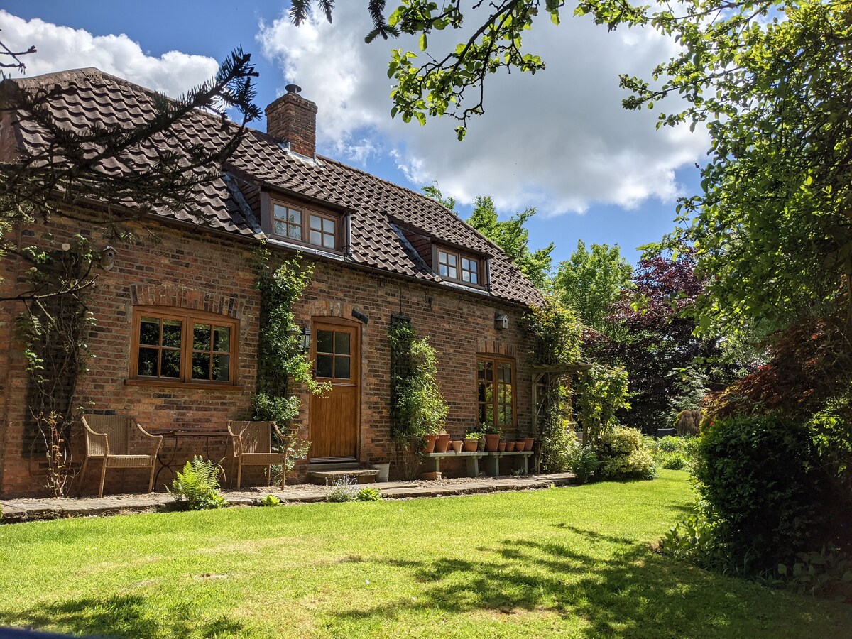 Fairytale Cottage in a Beautiful Garden