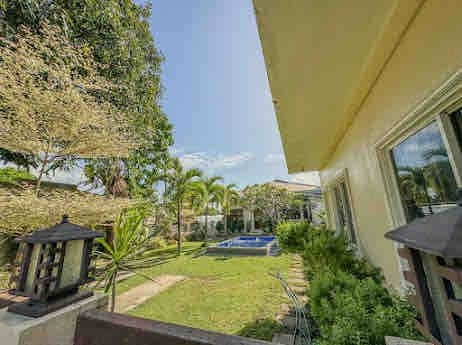 Bali-feel small house w/ dipping pool