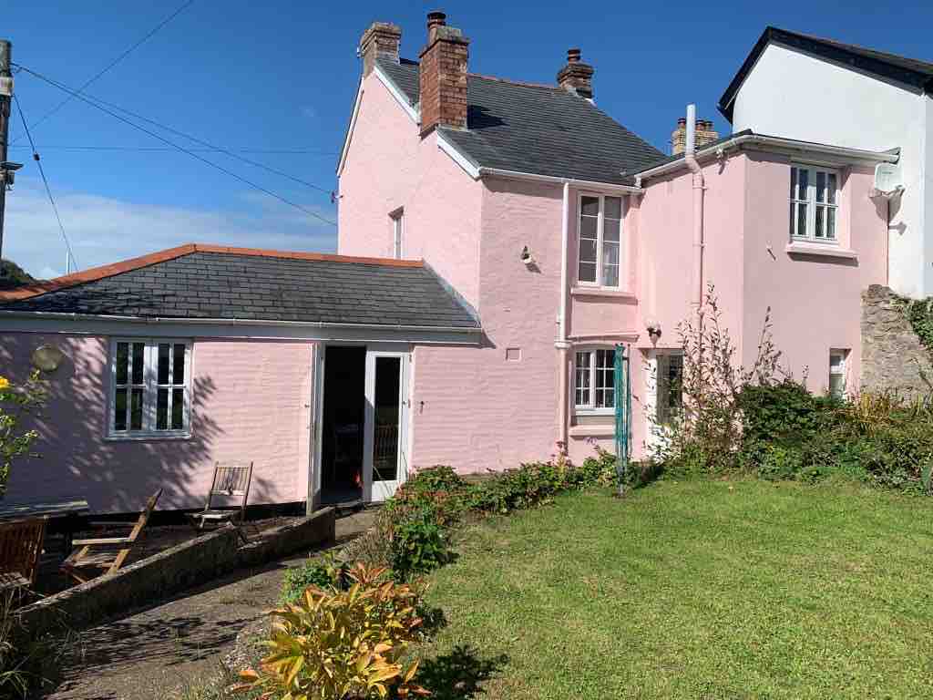 Beautiful Devon Period Cottage 5 min walk to beach