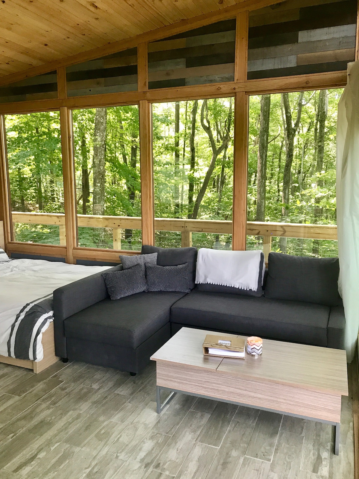 Hocking Hills Treehouse