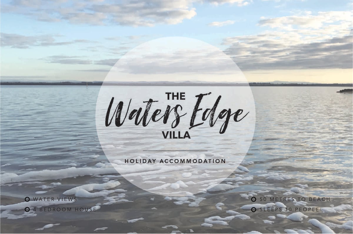 Waters Edge Vila