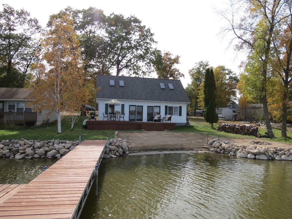 弗里蒙特湖畔小屋（ Fremont Cottage Lake House ） -靠近明尼阿波利斯（ Minneapolis