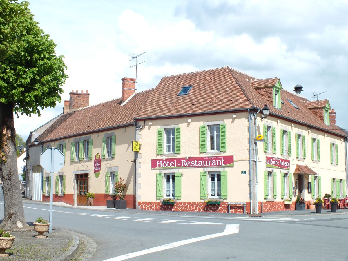 La Bonne Auberge酒店餐厅