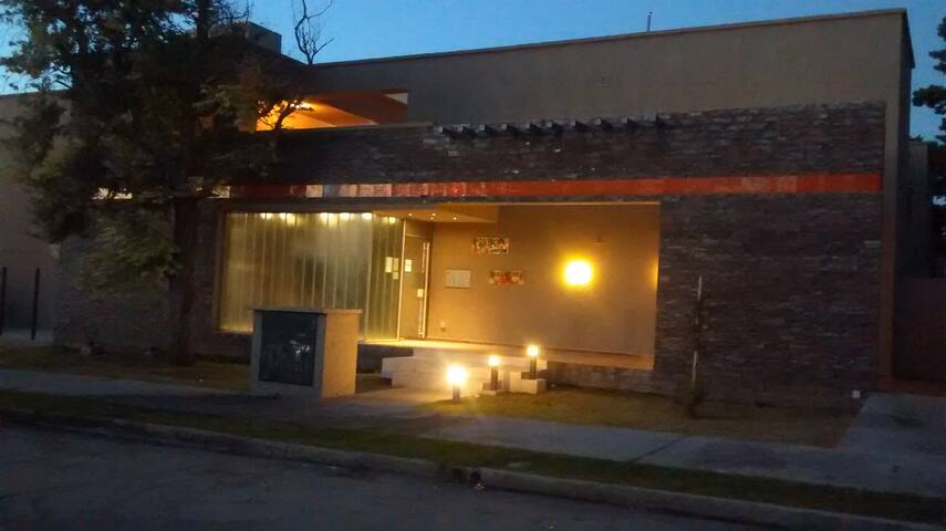 卡洛斯帕斯镇 (Villa Carlos Paz)的民宿