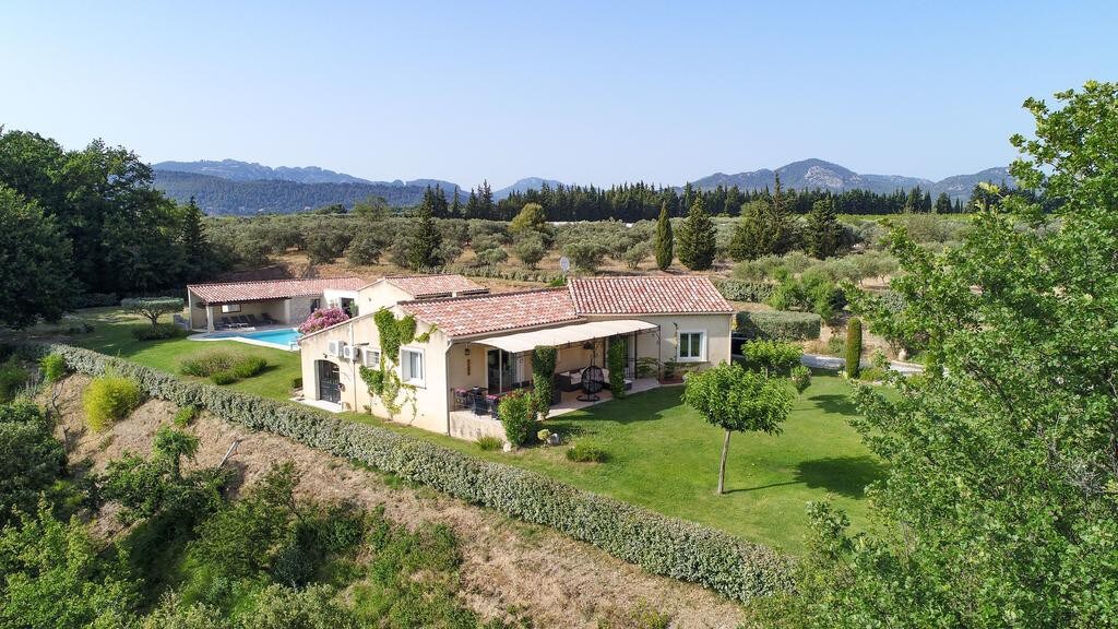 Maison piscine chauffée jacuzzi 10 personnes