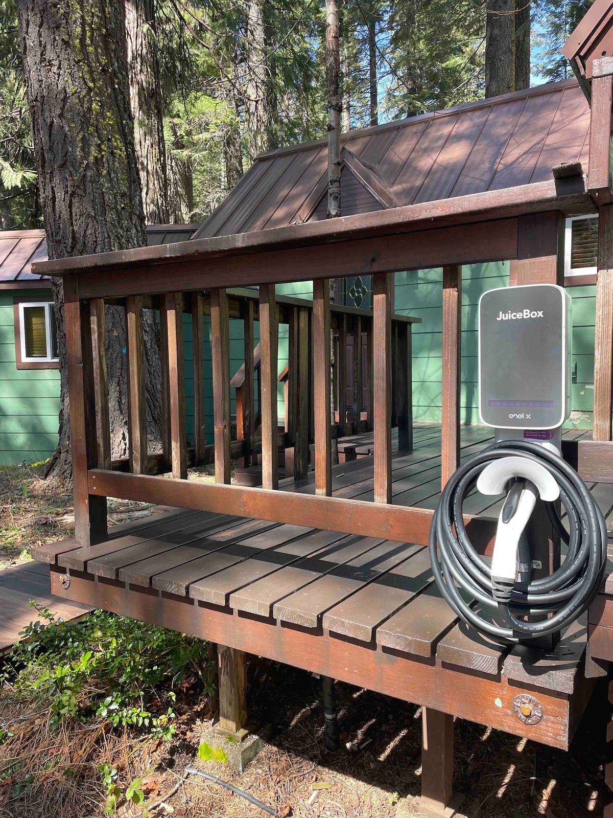 Spacious A-Frame + EV Charger + 10 min from Park